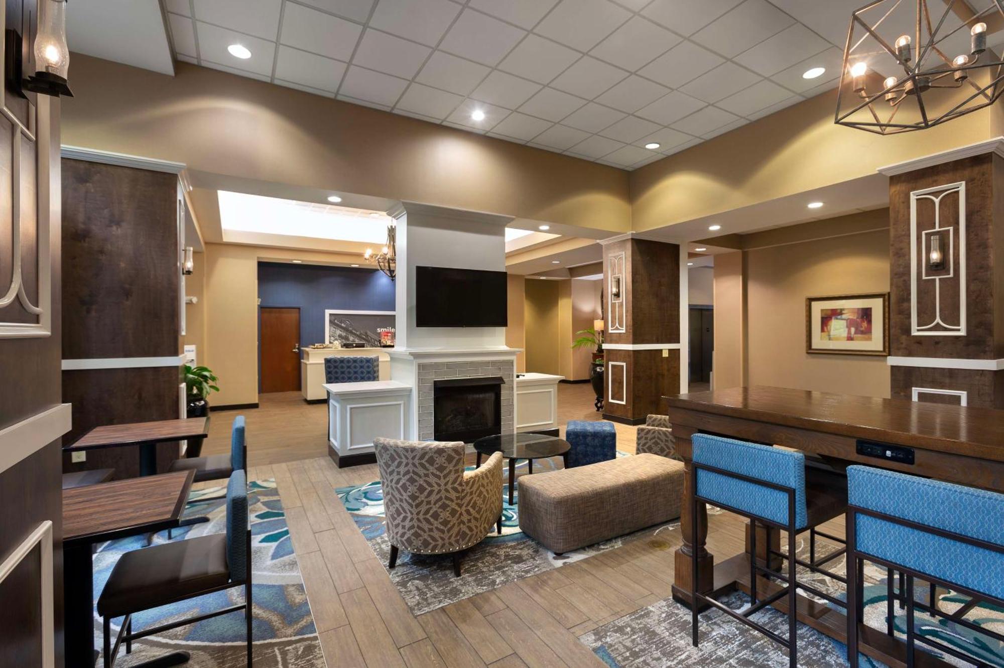 Hampton Inn Belmont At Montcross Ngoại thất bức ảnh